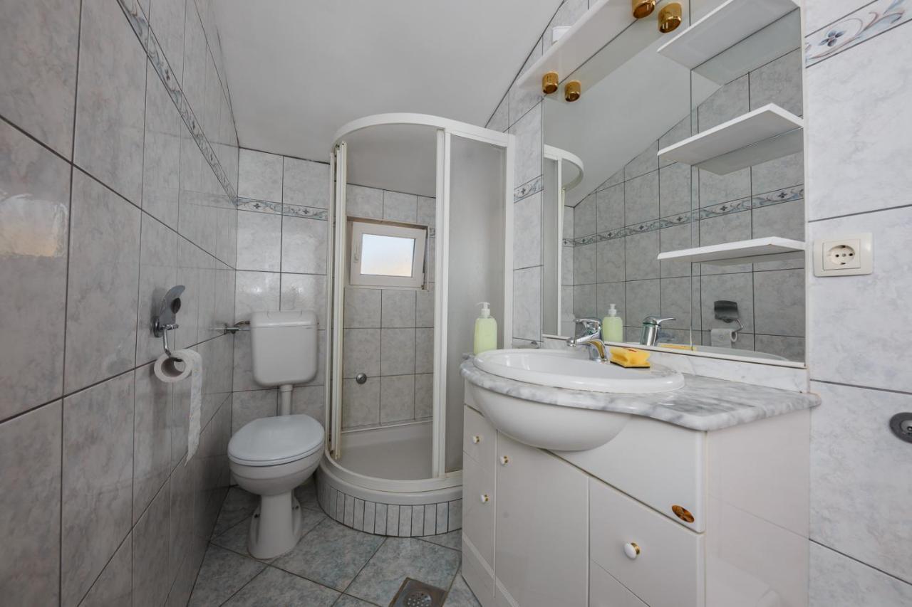 Apartamenty Z Basenem Ilja Рогозница Екстериор снимка