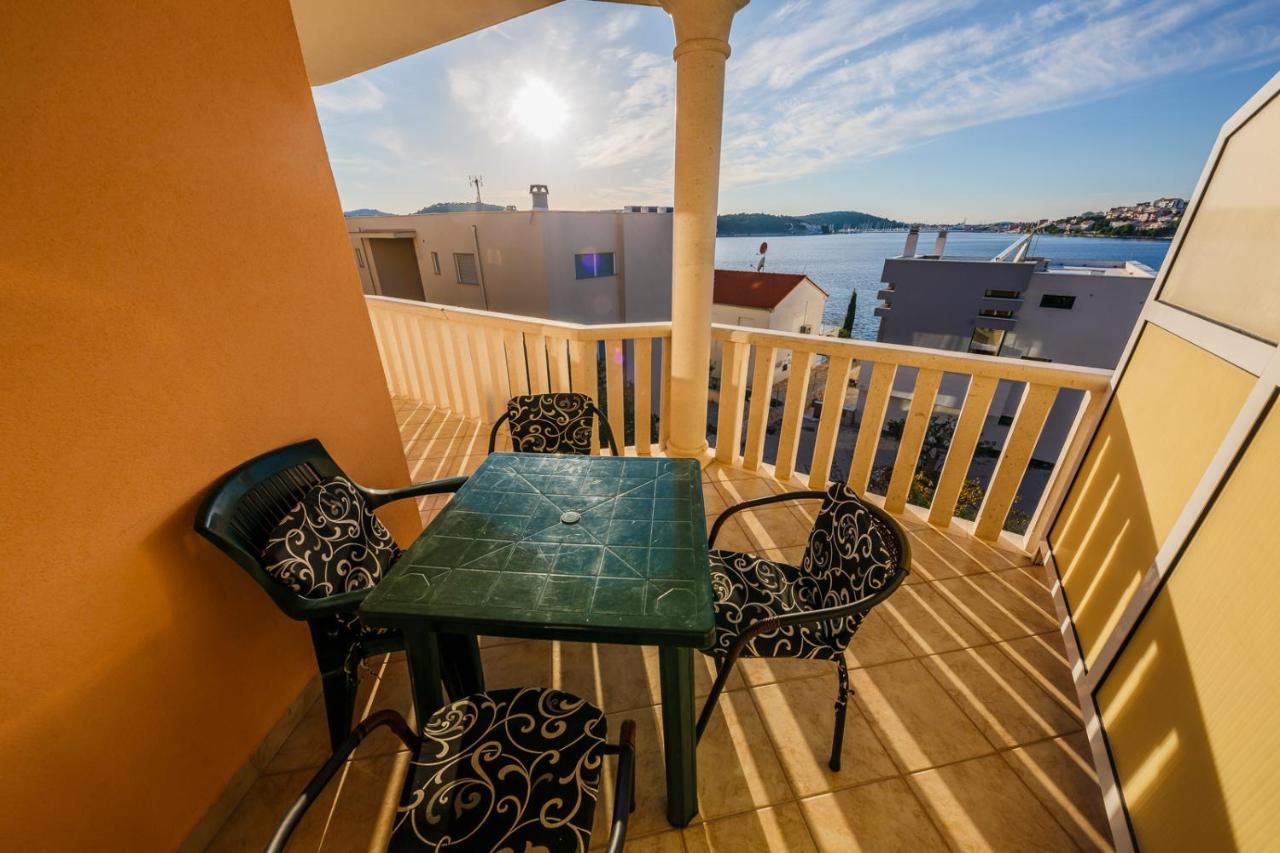 Apartamenty Z Basenem Ilja Рогозница Екстериор снимка