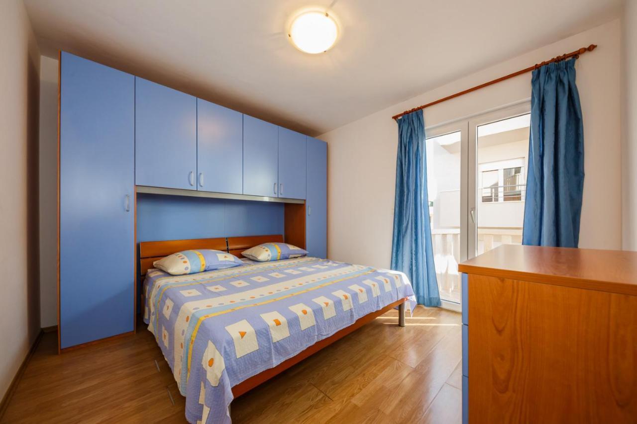 Apartamenty Z Basenem Ilja Рогозница Екстериор снимка